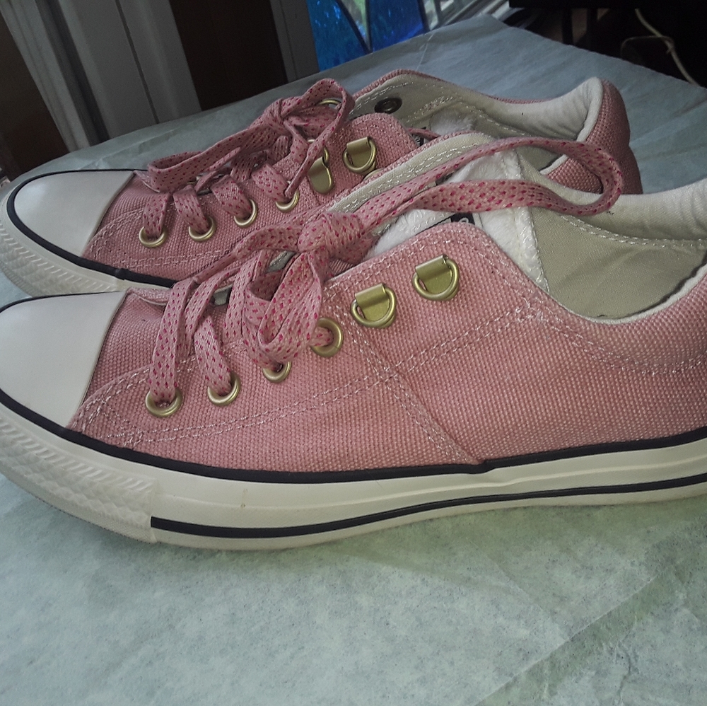 Converse Rose Lowtop Chucks